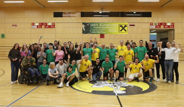 /Gruppenbild Charity1_AZA0210