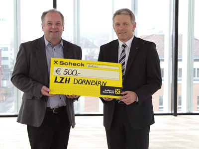 RIR_Scheckuebergabe_johannes-mathis